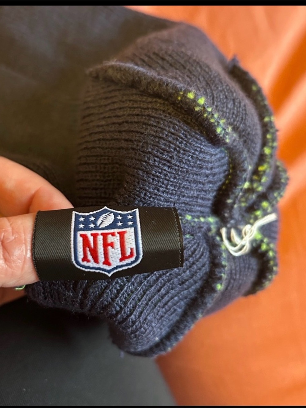 Seahawks women’s vest, men’s pullover, beanie & 2 Sbux ornaments - Picture 15 of 16